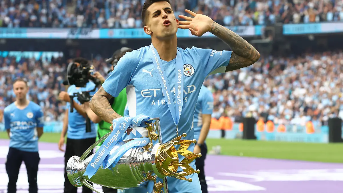 Manchester City da la voltereta se corona en la Premier League